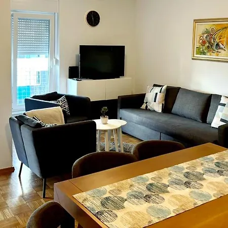 Udoban Stan U Centru Apartment Zagreb Exterior foto