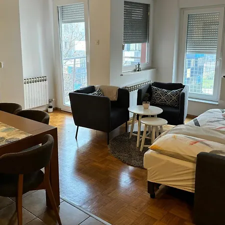 Udoban Stan U Centru Apartment Zagreb Exterior foto